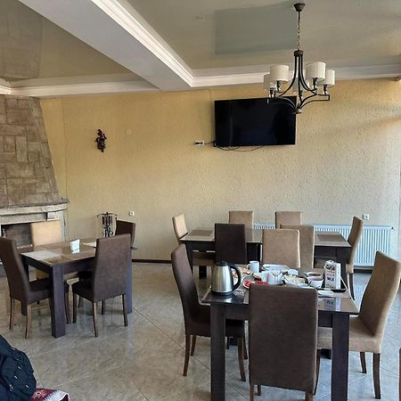 Hotel Iveria Kazbegi Luaran gambar