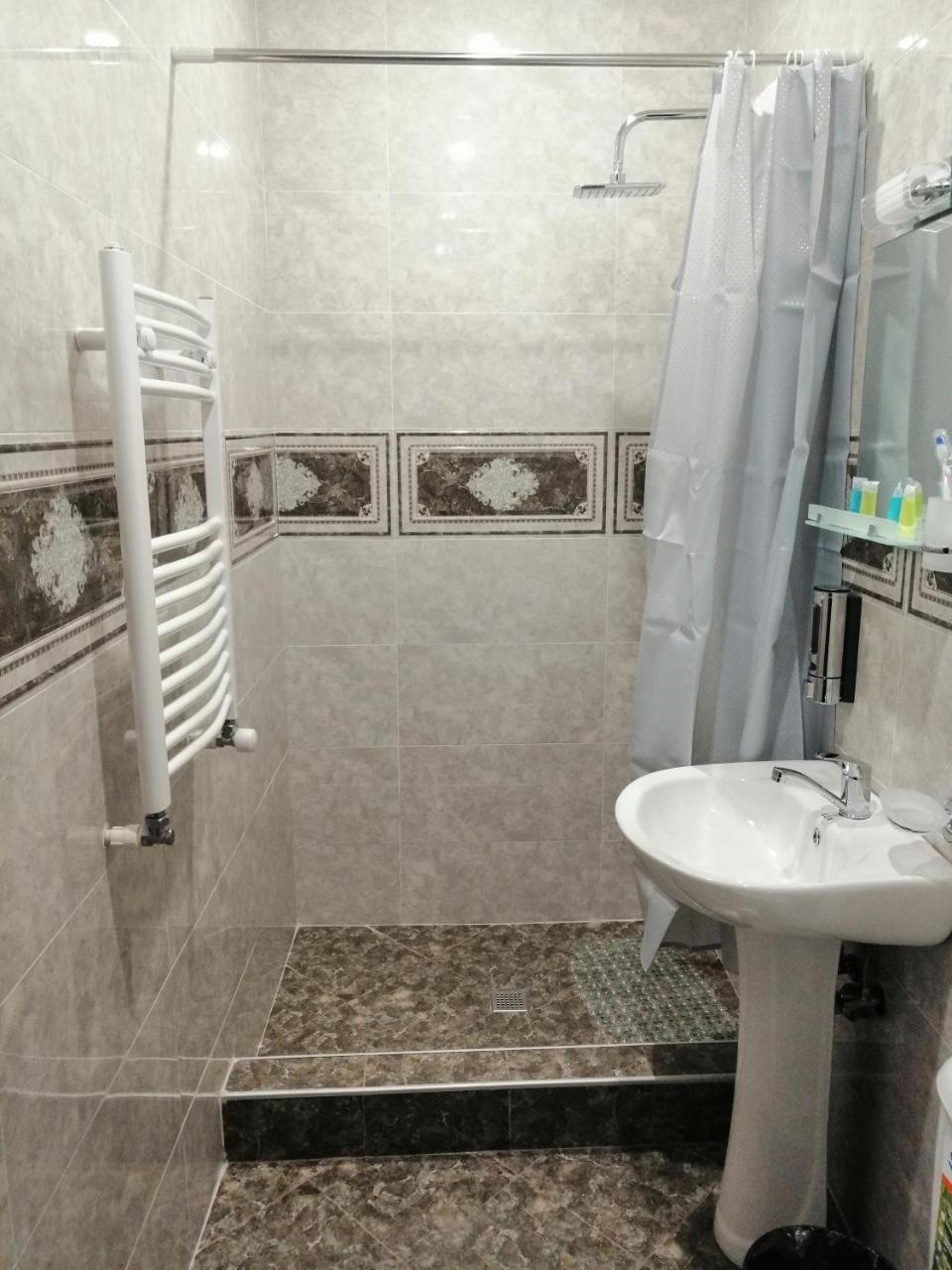 Hotel Iveria Kazbegi Luaran gambar
